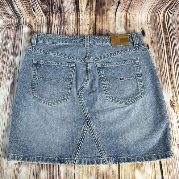 Tommy Hilfiger Y2K Size 6 ? 8 ? Blue Distressed Jean Denim Mini Skirt 31x16 - Picture 2 of 7